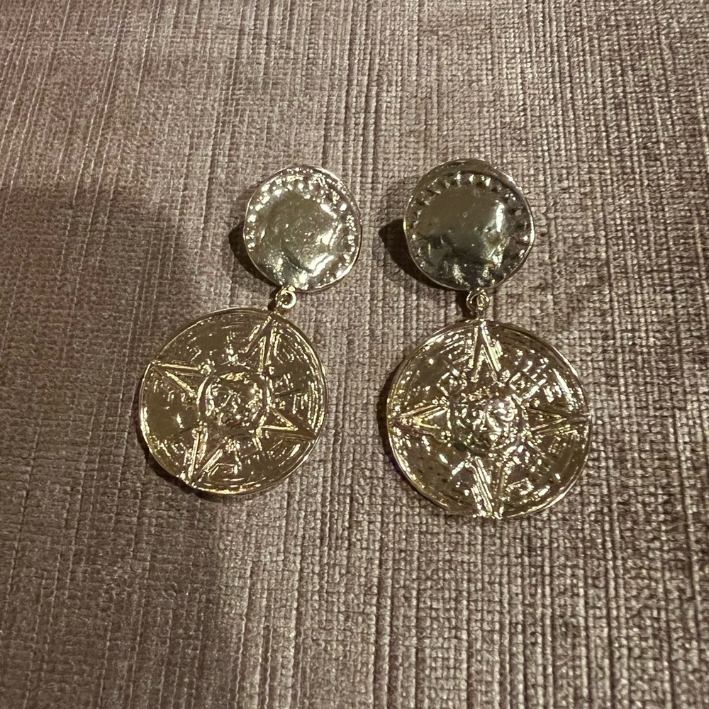 Brand new Nest coin earrings